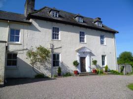 Aberllynfi Riverside Guest House，位于Glasbury的酒店