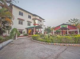 Resort Olive Village Murti，位于Chālsa Mahābāri的酒店