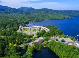 Urabandai Lake Resort Goshiki no Mori，位于北塩原村的酒店