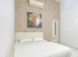 Alza 2 Cianjur Mitra RedDoorz，位于展玉的酒店