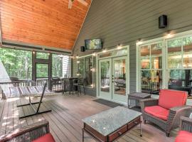 Stars Align Cottage - Relaxing Hot Tub Comfy Outdoor Seating More，位于Afton的酒店