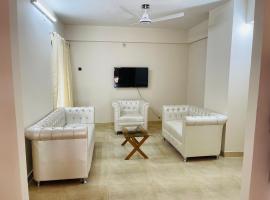 Luxury 3 BR AC WiFi APT in Uttara，位于Binodpur的酒店