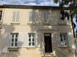 HOTEL JARDINS DE PORQUEROLLES，位于波克罗勒岛的酒店