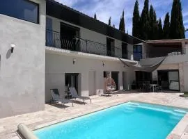 Villa haut de gamme avec piscine et jacuzzi