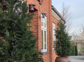 Tjebberupgaard B&B，位于霍尔拜克的带热水浴缸的酒店