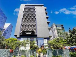 Townhouse Magarpatta City Formerly Emerald Guestimony，位于浦那的酒店
