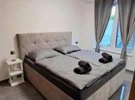 Moderný 3 izbový dom so záhradou a terasou blízko Bratislavy