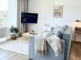 Top Lage mit Sonnenbalkon, strandnah & gemütlich - ideal für 2-3 Personen - Family & Friends HYGGE Ferienwohnung