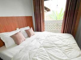 RedDoorz Syariah at Budget Guesthouse Sepaku，位于Sepaku的酒店