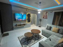 TWO BEDROOM MODERN LUXURY APARTMENT Ibadan，位于伊巴丹的酒店