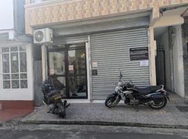 The guest house - Khous，位于路易港的酒店