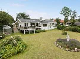 Four-Bedroom Holiday Home In Stroby