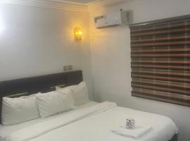 Demayafolo suite，位于Gwarinpa的酒店