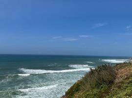 Ericeira - Casa Tia Alice，位于埃里塞拉的酒店