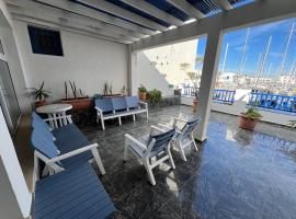 Monastir duplex with terrace in the marina，位于莫纳斯提尔的自助式住宿