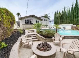 Golf, Swim, Relax: Family Retreat in Corona!