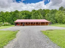 6 Mi to Main Street Dog-Friendly Home in Dover!