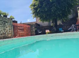 Chambre d'hote Gîte Le Tilleul，位于Le Martinet的酒店
