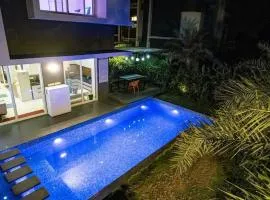 AV Luxury Villa - 3 BHK ll Swimmimg Pool ll Luxury Ambience ll