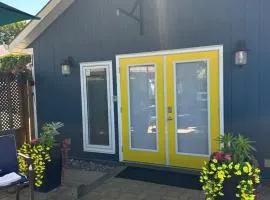 K STREET CARRIAGE HOUSE Studio