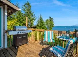 6 Mi to Main St Oceanfront Cottage in Ketchikan