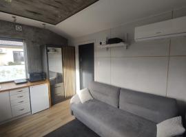 Domek na wsi - 10 min od Ustki，位于Machowino的酒店