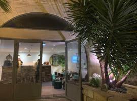 Hotel Restaurant O'Banel，位于加拉尔盖莱蒙蒂厄的酒店