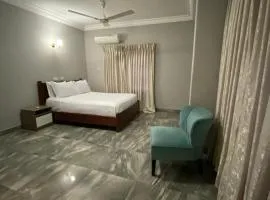 Luxury 4-Bedrom Home in Kumasi 5 mins to Airport