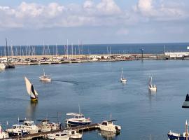 Apartamento Puerto Miramar，位于坎布里尔斯的酒店