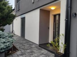Apartmán Hevlín，位于Hevlín的酒店