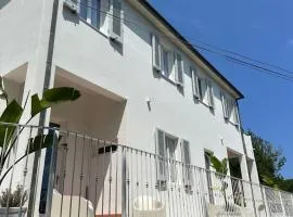 Villa Viola Rooms, a 200mt dalla spiaggia di Procchio