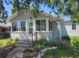 New! The Lily Pad On Benzie Blvd - Super Cute!