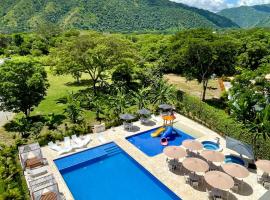 Ivanna Hotel Campestre - Santa Fe de Antioquia，位于圣菲德安蒂奥基亚的酒店