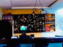 645 Hotel and Suit，位于Akinde的酒店