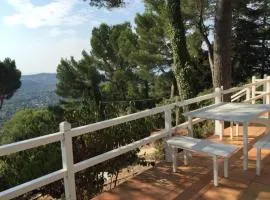 Petite maison joyau avec vue imprenable sur Canne