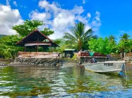 Au bord de l'eau sur Vairao Teahupoo