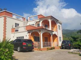 Saint George's Romantic Getaway Suite，位于Mount Gay的酒店