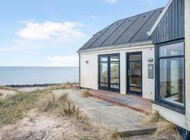 Beachfront Cottage With Panoramic View