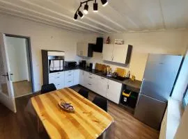 Neues 2 BR Apartment, Parkplatz