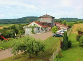 Gaestehaus Zum Wolffenturm，位于Lehrensteinsfeld的酒店