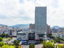 易趣君临酒店