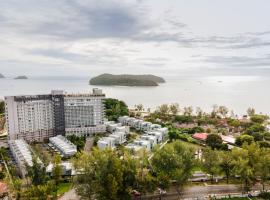 The RIYAZ Lavanya Langkawi，位于珍南海滩的带停车场的酒店