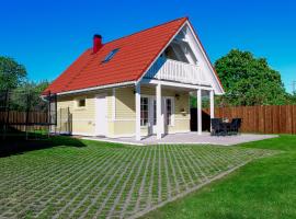 Rent Me Oü Homes with Sauna，位于库雷萨雷的带按摩浴缸的酒店