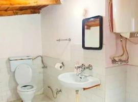 Desiree Resort，位于乔斯希马特的酒店