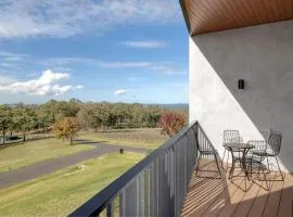 Mount View Estate One Bedroom Country Stay The Lavender Escape