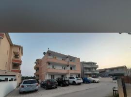 Apartments Elvis，位于东吉托伊的酒店