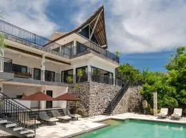 Jempiring - luxury spacious villa with staff!