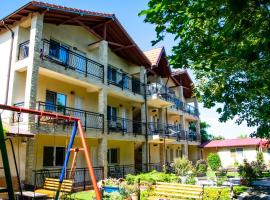 Pensiunea Mioara 2 Mai，位于多亚马伊的酒店