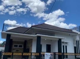 Homestay Bunda Susi，位于Tanjungpati的酒店