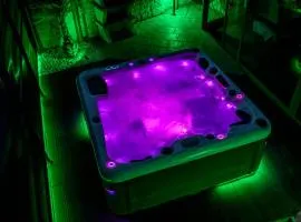 Le Logis du Marquis Jacuzzi Billard